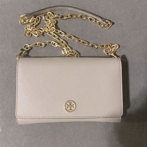 Tory Burch Robinson wallet gold chain